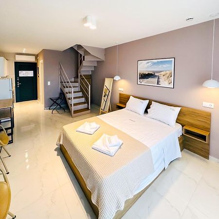 Sithonian Sunset Luxury - Nikiti Cozy Getaways Aparthotel Exterior photo